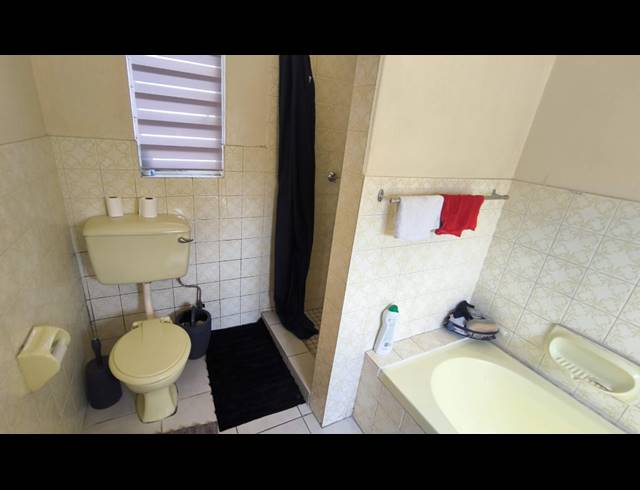 3 BEDROOM HOUSE FOR SALE IN BRACKENHURST